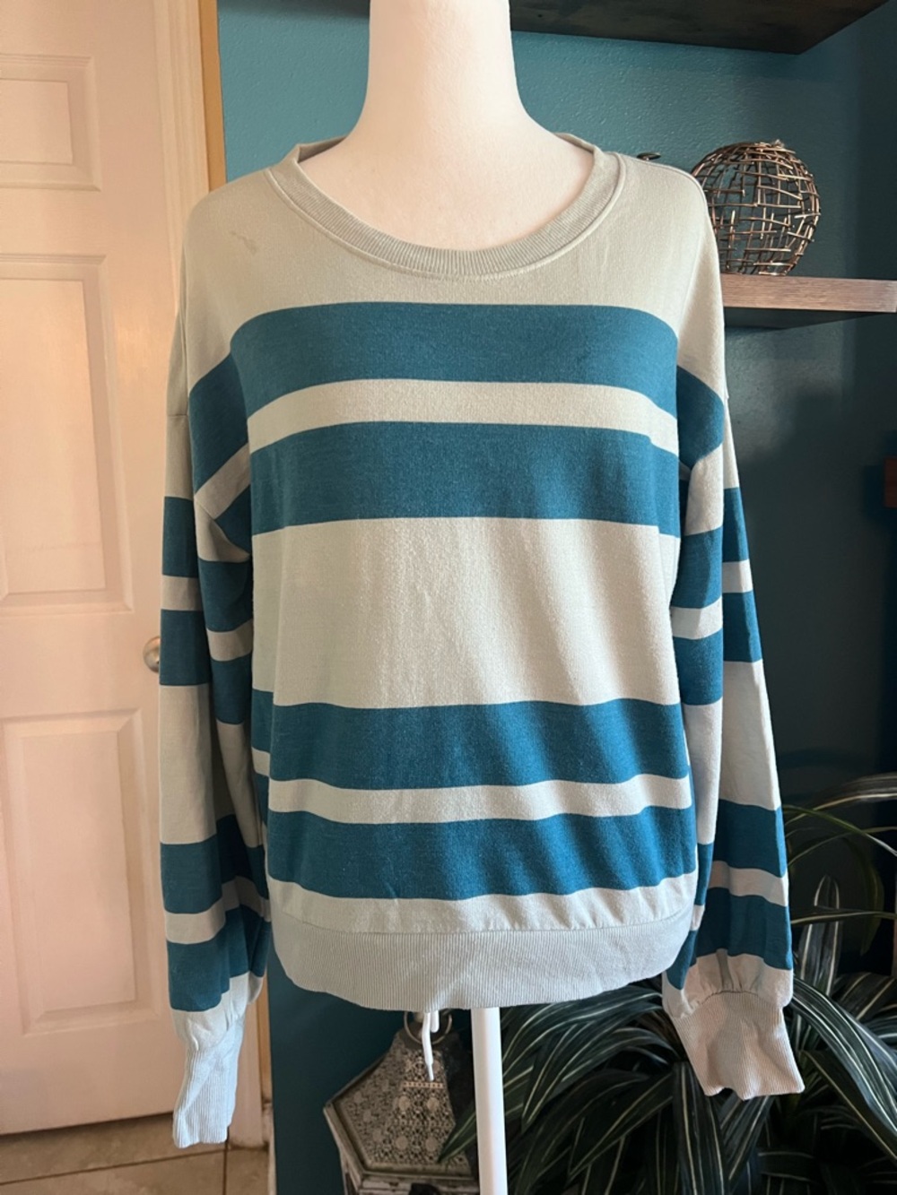 True Craft Light Mint Pullover Sweater